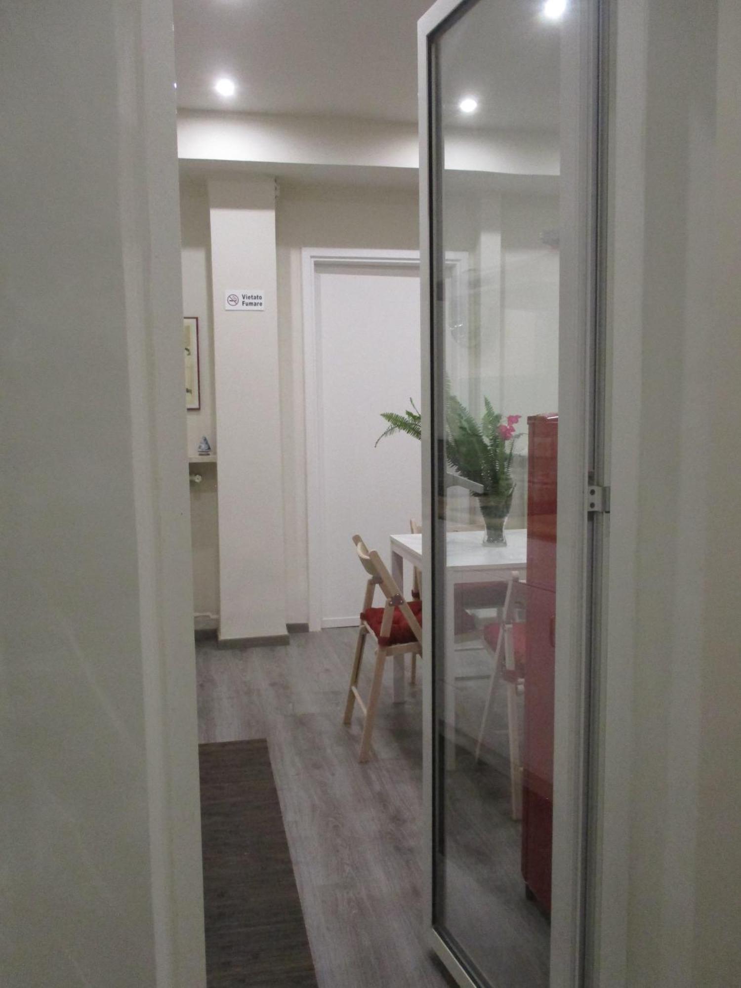La Casa Del Nespolo Tranquillo Alloggio Vicino Alla Stazione Sanremo Ngoại thất bức ảnh